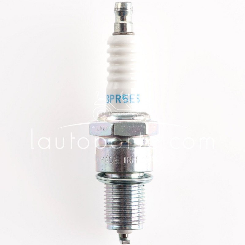 BOUGIE NGK BPR5ES POUR MOTEUR HONDA - KAWASAKI BOUGIE NGK BPR5ES POUR MOTEUR HONDA - KAWASAKI