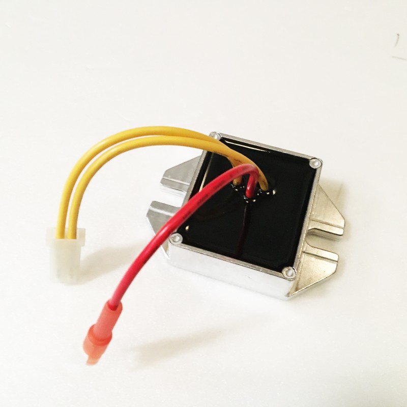 RÉGULATEUR TENSION 3 FILS MOTEUR B&S OHV